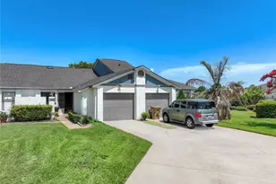 62 Lakepointe Cir, Kissimmee, FL 34743 - Photo 3