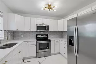 4125 Grove, Saint Petersburg, FL 33705 - Photo 23