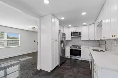4125 Grove, Saint Petersburg, FL 33705 - Photo 11