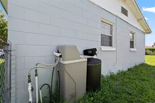 1211 Poppy Ave, Orlando, FL 32811 - Photo 21