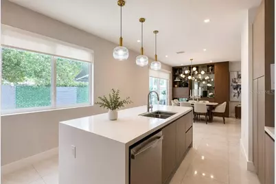 10384 NW 67th Ter, Doral, FL 33178 - Photo 11