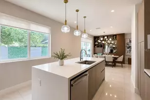 10384 NW 67th Terrace, Doral, FL 33178 - Photo 11