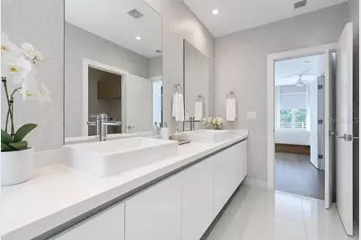 10384 NW 67th Ter, Doral, FL 33178 - Photo 27