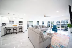 166 Bayside Dr, Clearwater Beach, FL 33767 - Photo 15