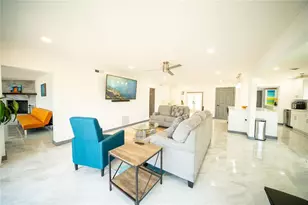 166 Bayside Dr, Clearwater Beach, FL 33767 - Photo 13