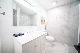 166 Bayside Dr, Clearwater Beach, FL 33767 - Photo 23