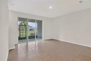33028 Tulip Petal Ln, Wesley Chapel, FL 33545 - Photo 13