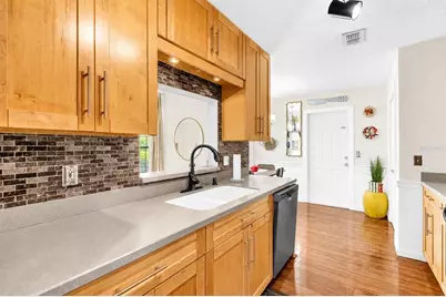 10135 Chesham Drive, Orlando, FL 32817 - Photo 11