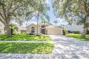 2843 Strand Cir, Oviedo, FL 32765 - Photo 3