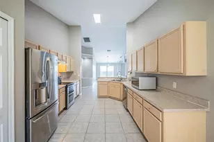 2843 Strand Cir, Oviedo, FL 32765 - Photo 9