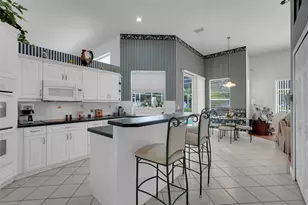 8003 Belshire Dr, Orlando, FL 32835 - Photo 11