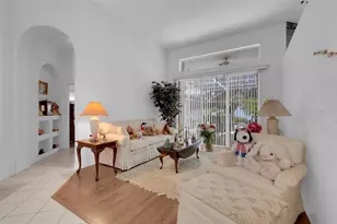8003 Belshire Dr, Orlando, FL 32835 - Photo 7