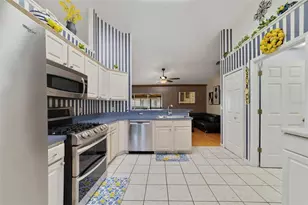 255 Loma Del Sol Dr, Davenport, FL 33896 - Photo 5
