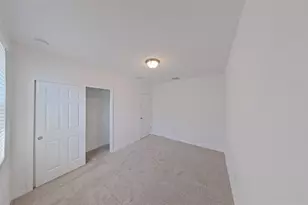 2404 White Tail St, Davenport, FL 33837 - Photo 11