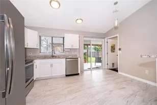 15 N Bulova Dr, Apopka, FL 32703 - Photo 7