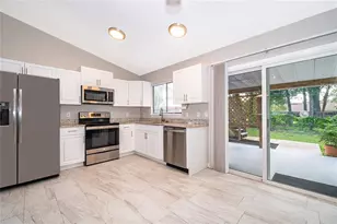 15 N Bulova Dr, Apopka, FL 32703 - Photo 9