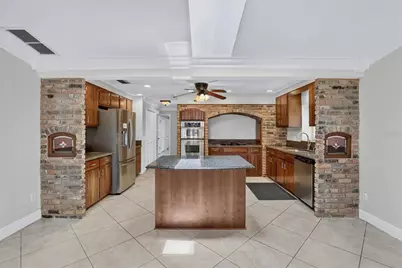 306 Oak Estates Drive, Orlando, FL 32806 - Photo 13