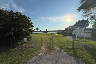 17440 SE 37th Ln, Ocklawaha, FL 32179 - Photo 17