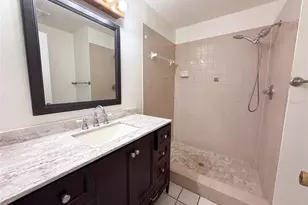 11648 Hidden Hollow Cir, Tampa, FL 33635 - Photo 9