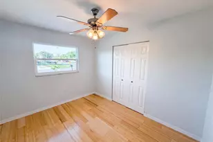 8283 86th Ave, Seminole, FL 33777 - Photo 15