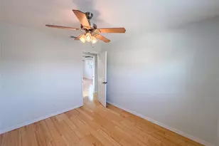 8283 86th Ave, Seminole, FL 33777 - Photo 13