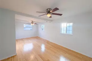 8283 86th Ave, Seminole, FL 33777 - Photo 9