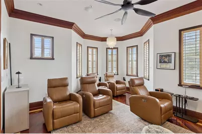 2402 Victoria Gardens Lane, Tampa, FL 33609 - Photo 27