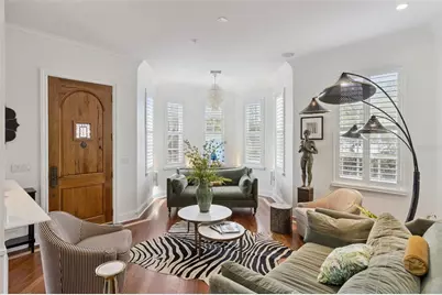 2402 Victoria Gardens Lane, Tampa, FL 33609 - Photo 5