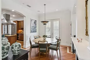 2402 Victoria Gardens Ln, Tampa, FL 33609 - Photo 23