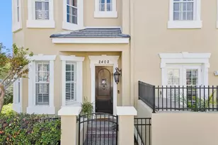 2402 Victoria Gardens Ln, Tampa, FL 33609 - Photo 3