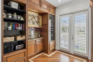 2402 Victoria Gardens Ln, Tampa, FL 33609 - Photo 19