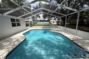 7252 Landover Dr, Zephyrhills, FL 33540 - Photo 9