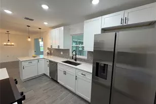 7252 Landover Dr, Zephyrhills, FL 33540 - Photo 23