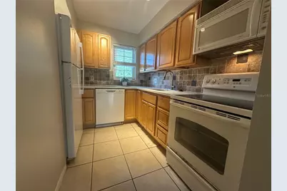 525 Conway Road #108, Orlando, FL 32807 - Photo 9