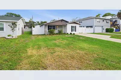 1842 Shore Acres Boulevard NE, Saint Petersburg, FL 33703 - Photo 3
