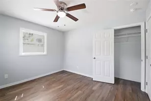 1842 Shore Acres Blvd NE, Saint Petersburg, FL 33703 - Photo 27