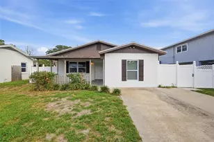 1842 Shore Acres Blvd NE, Saint Petersburg, FL 33703 - Photo 5