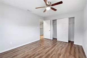 1842 Shore Acres Blvd NE, Saint Petersburg, FL 33703 - Photo 25