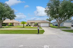 624 La Costa St, Minneola, FL 34715 - Photo 3