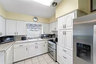 123 E Lake Mary Dr, Orlando, FL 32839 - Photo 13