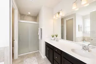8011 Bushmaster Ave, Orlando, FL 32832 - Photo 15