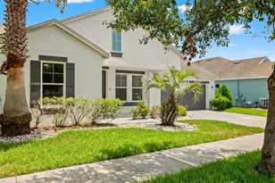 259 Blue Cypress Dr, Groveland, FL 34736 - Photo 5