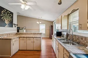 1869 Kings Point Blvd, Kissimmee, FL 34744 - Photo 11