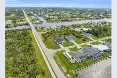 15401 Aqua Circle, Port Charlotte, FL 33981 - Photo 17