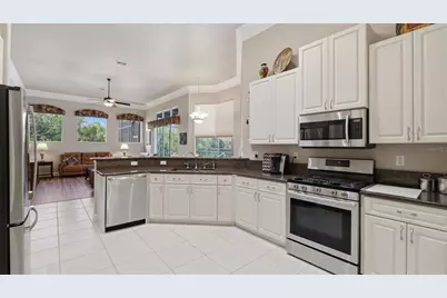 8722 Mississippi Run, Weeki Wachee, FL 34613 - Photo 15