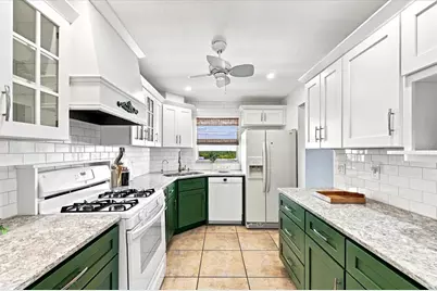 6020 Shore Boulevard S #1002, Gulfport, FL 33707 - Photo 5