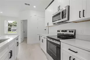 222 Florida Ave, Dundee, FL 33838 - Photo 17