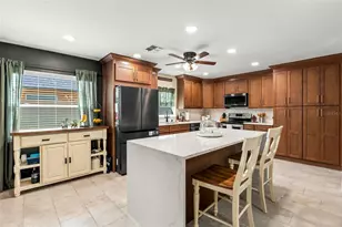 8736 Larwin Ln, Orlando, FL 32817 - Photo 9