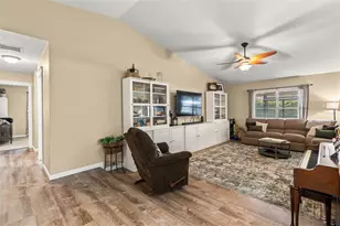 8736 Larwin Ln, Orlando, FL 32817 - Photo 5