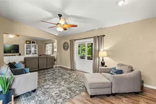8736 Larwin Ln, Orlando, FL 32817 - Photo 7